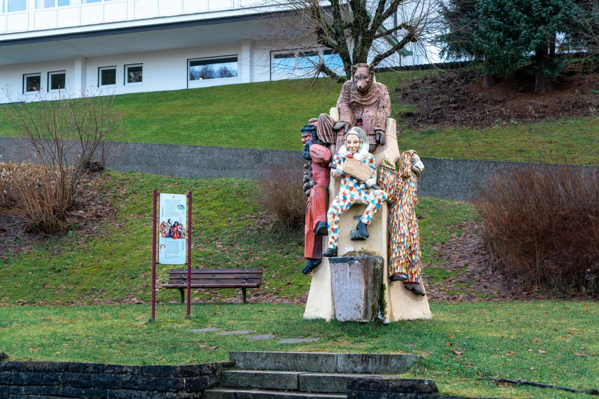 Rita - Atemberaubenden Wasserfaelle Triberg im Schwarzwald Exterior foto